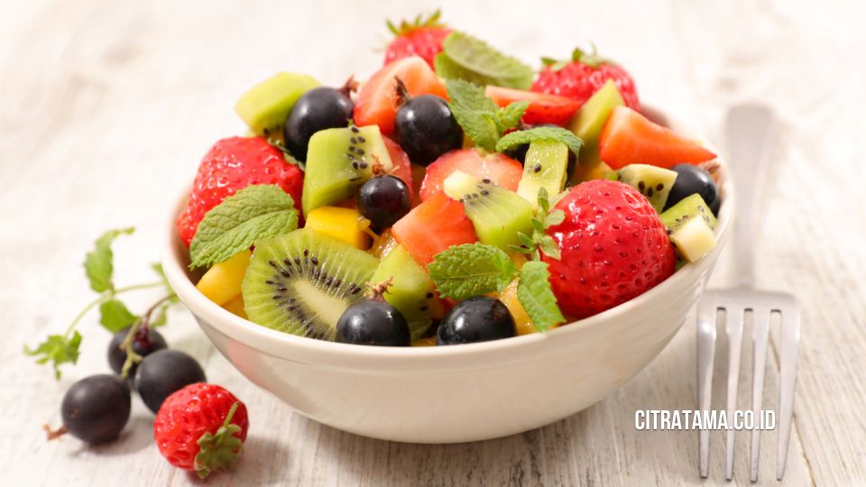 nutrisi salad buah